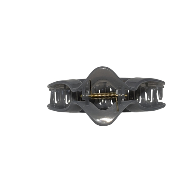 🍁 3/$15 Boutique Triangle Claw Hair Clip - Picture 5 of 6